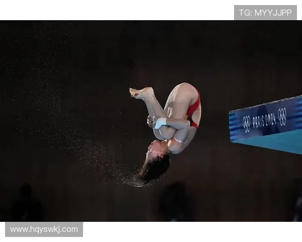 全红婵勇夺金牌再创辉煌展现中国跳水新生代无畏精神