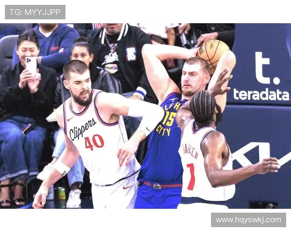 勇士与快船激战正酣2月24日CCTV直播精彩瞬间回顾 勇士与快船激战正酣2月24日CCTV直播精彩瞬间回顾